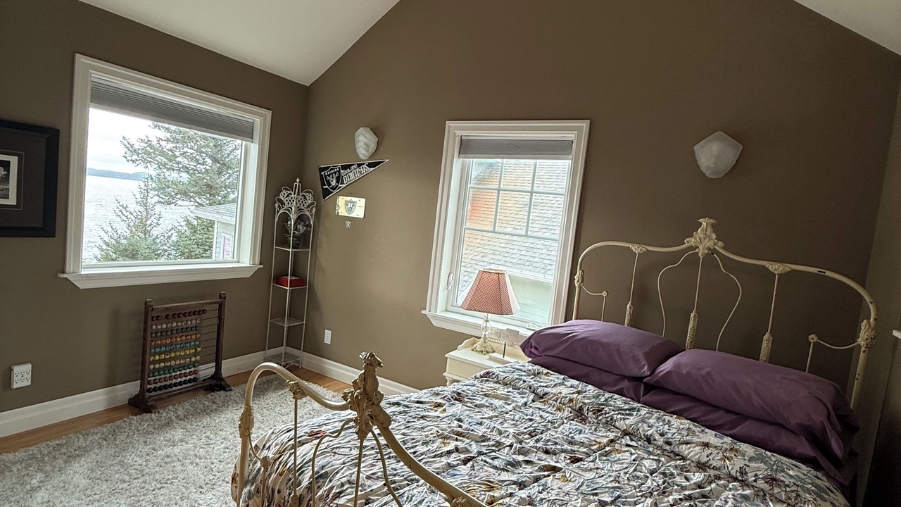 Photo of Bedroom in Kodiak