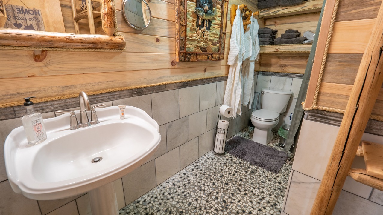 Photo of Bathroom in Soldotna