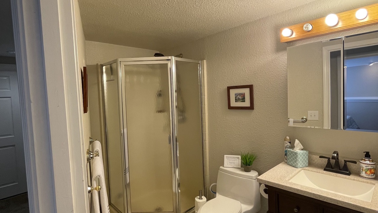 Photo of Bathroom in Abbott Loop