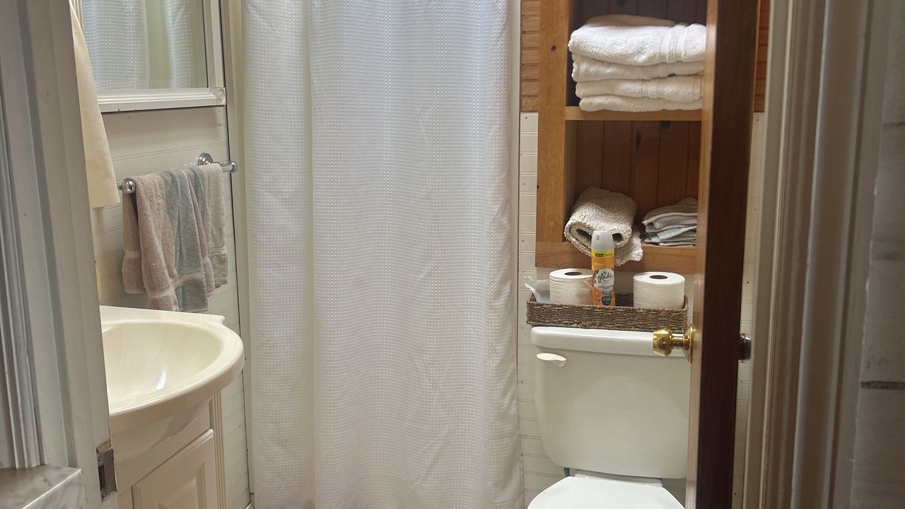 Photo of Bathroom in Mayfield