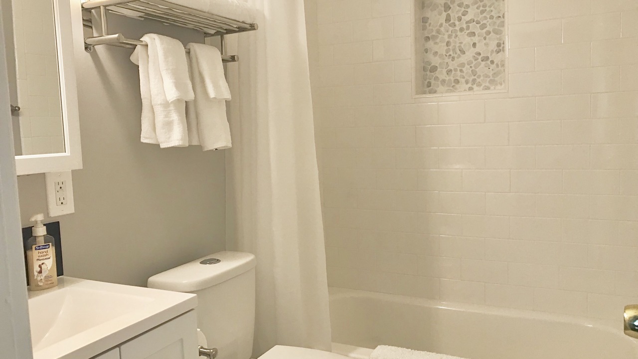 Photo of Bathroom in Alamedan Valley