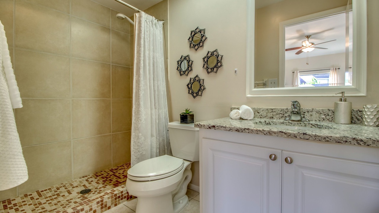 Photo of Bathroom in Grey Oaks