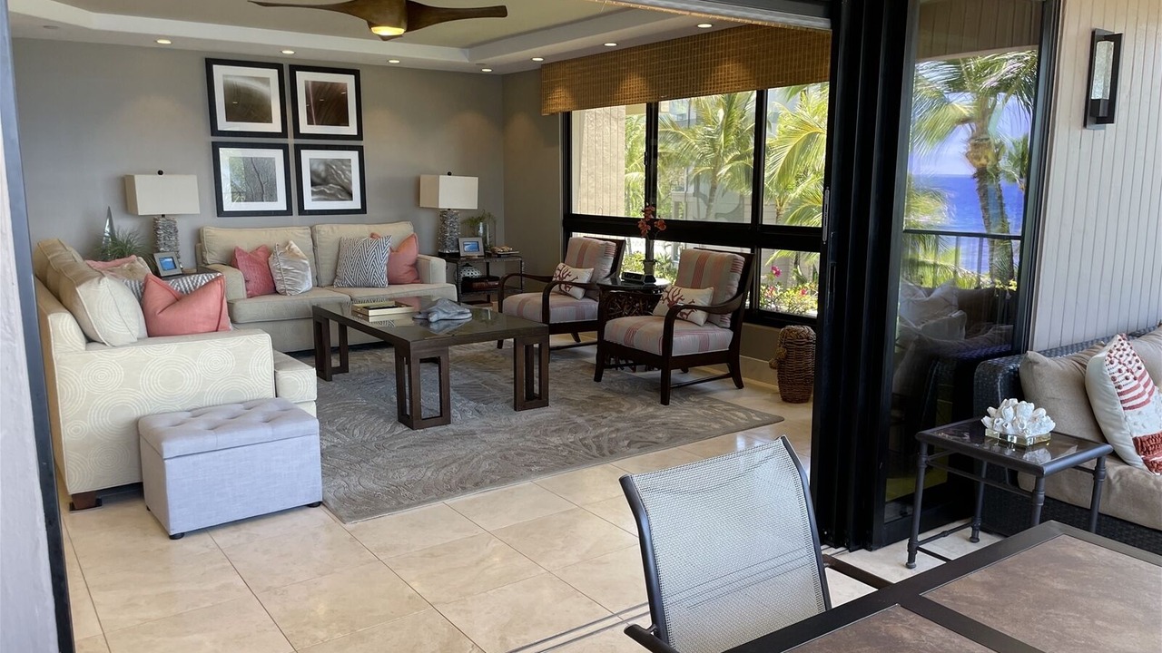 Photo of Livingroom in Lahaina