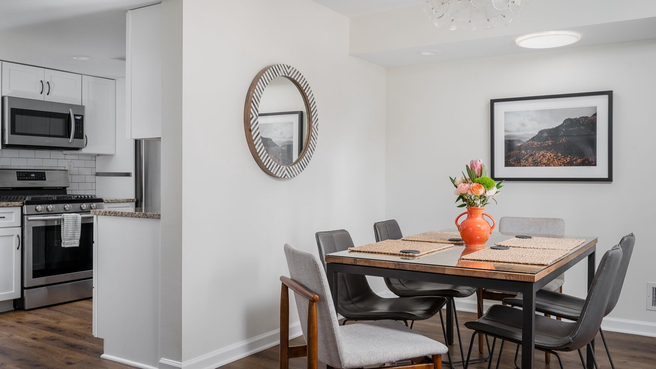 Photo of Livingroom in Piedmont Heights
