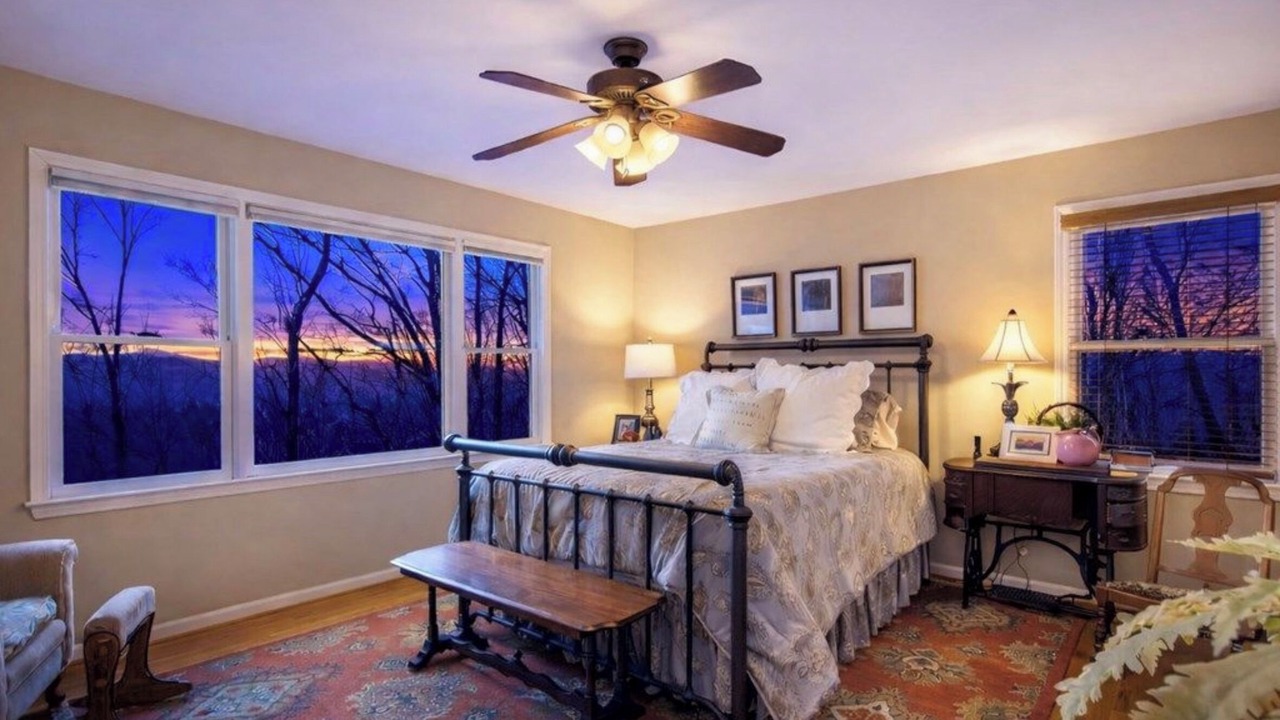Photo of Bedroom in Walnut Mountain