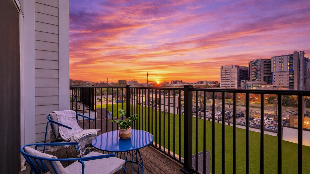 Photo of Patio Balcony in Hillsboro West End