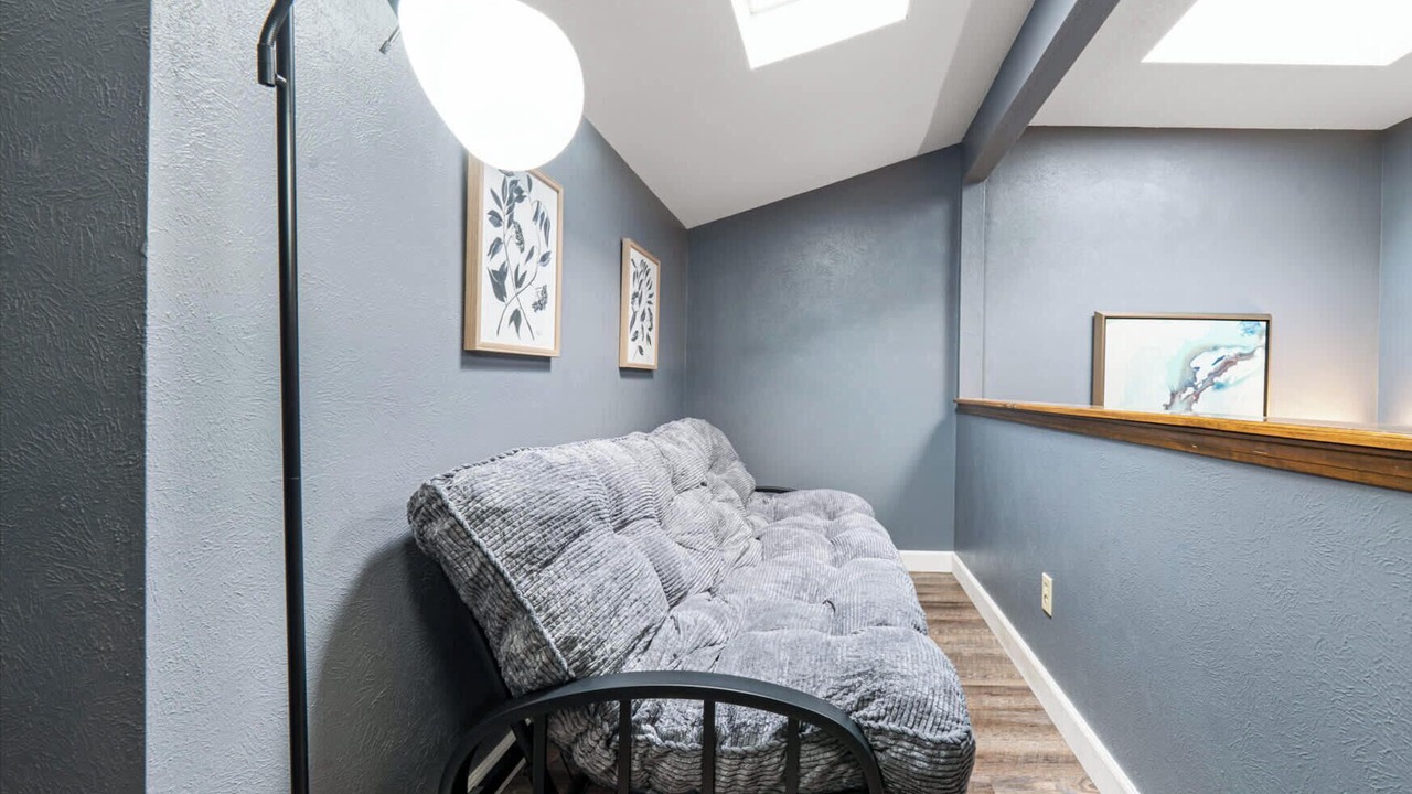 Photo of Bedroom in Loma Del Rey