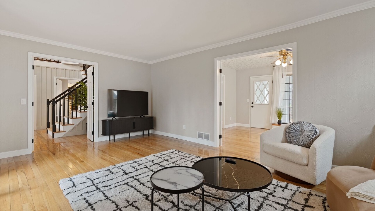 Photo of Livingroom in Powell