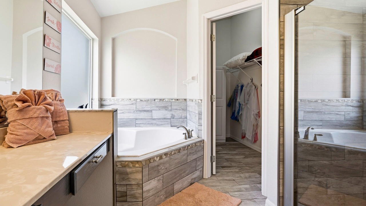 Photo of Bathroom in Lake Berkley
