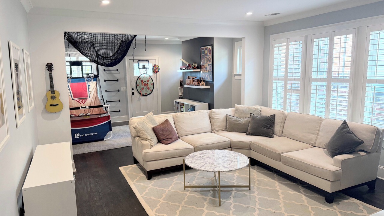 Photo of Livingroom in Midtown