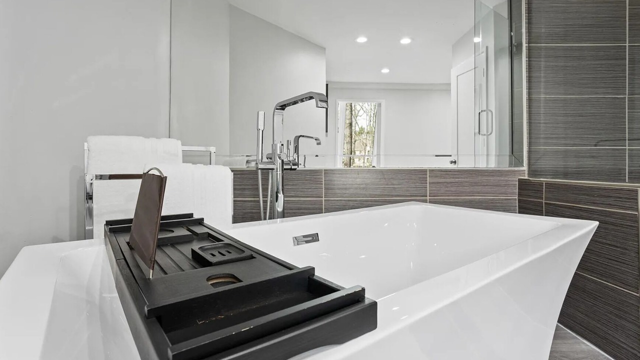 Photo of Bathroom in Randall Mill