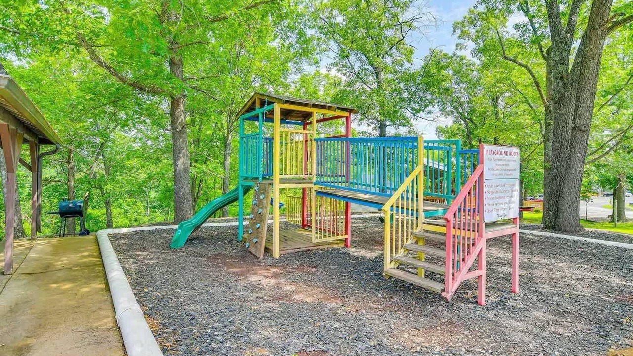 Photo of Others in Notch Estates