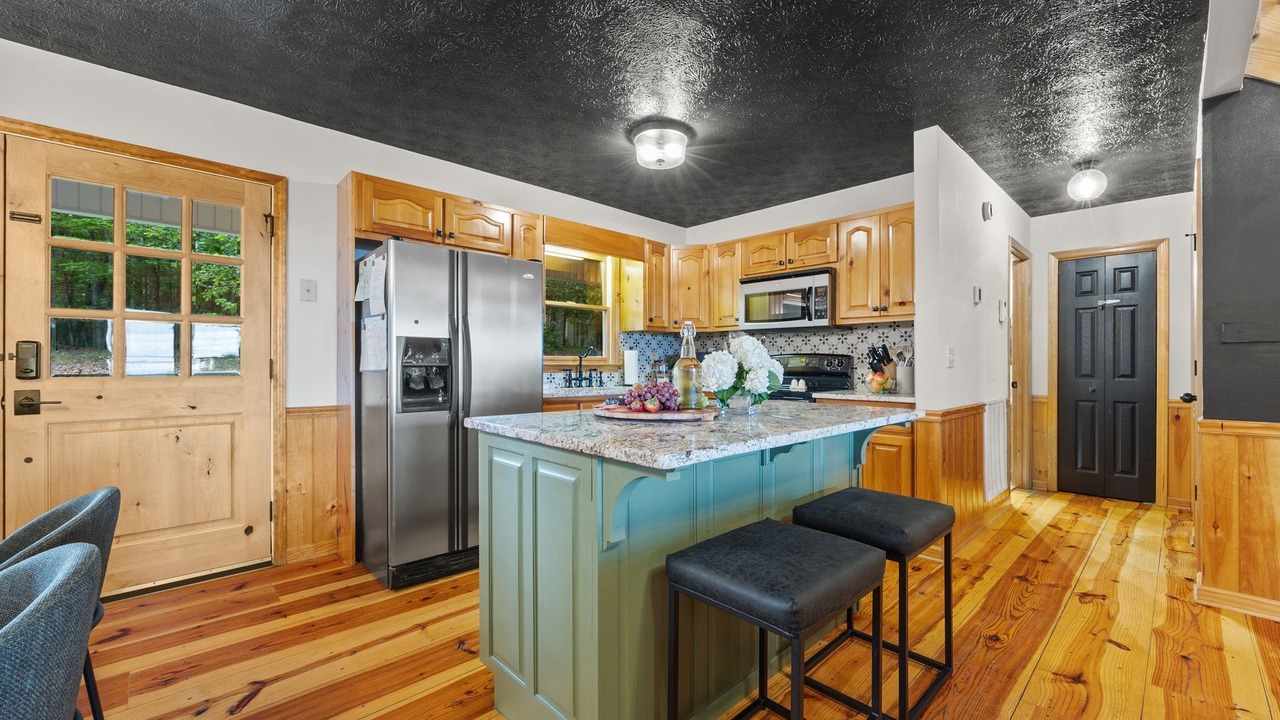 Photo of Kitchen in Walnut Mountain