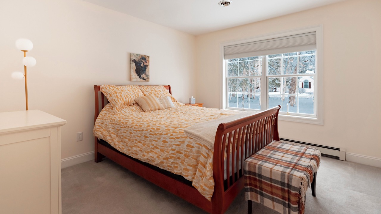 Photo of Bedroom in Saratoga Springs