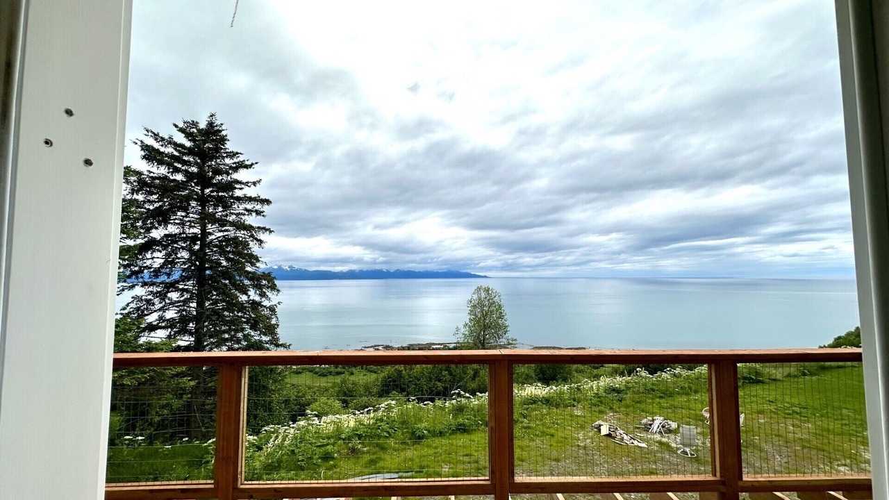 Photo of Patio Balcony in Homer