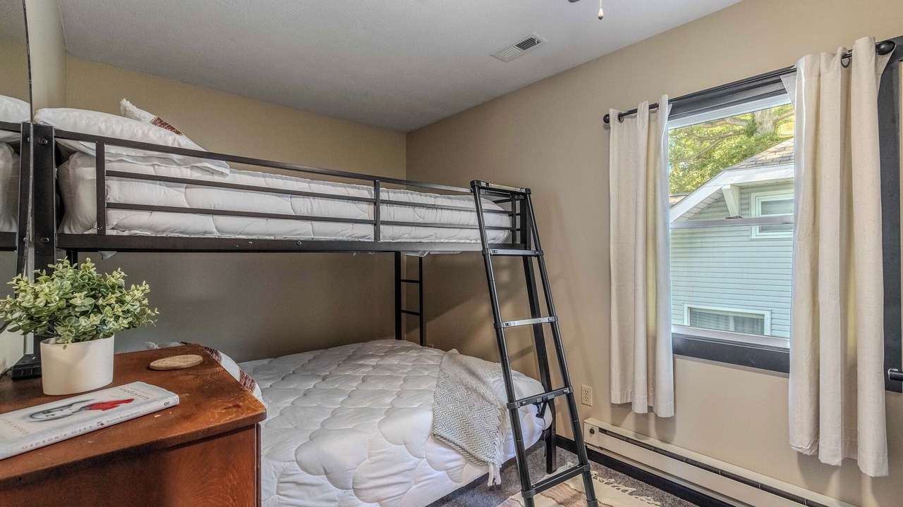 Photo of Bedroom in Syracuse