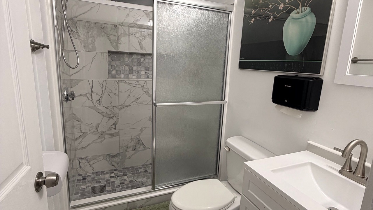 Photo of Bathroom in Wanskuck