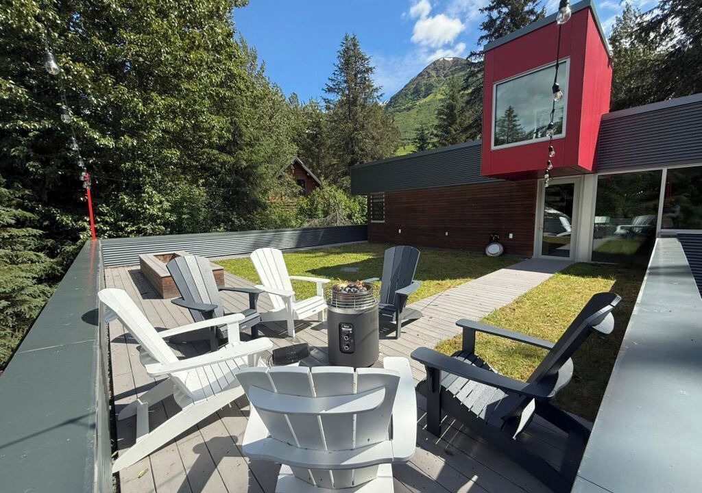 Photo of Patio Balcony in Alyeska