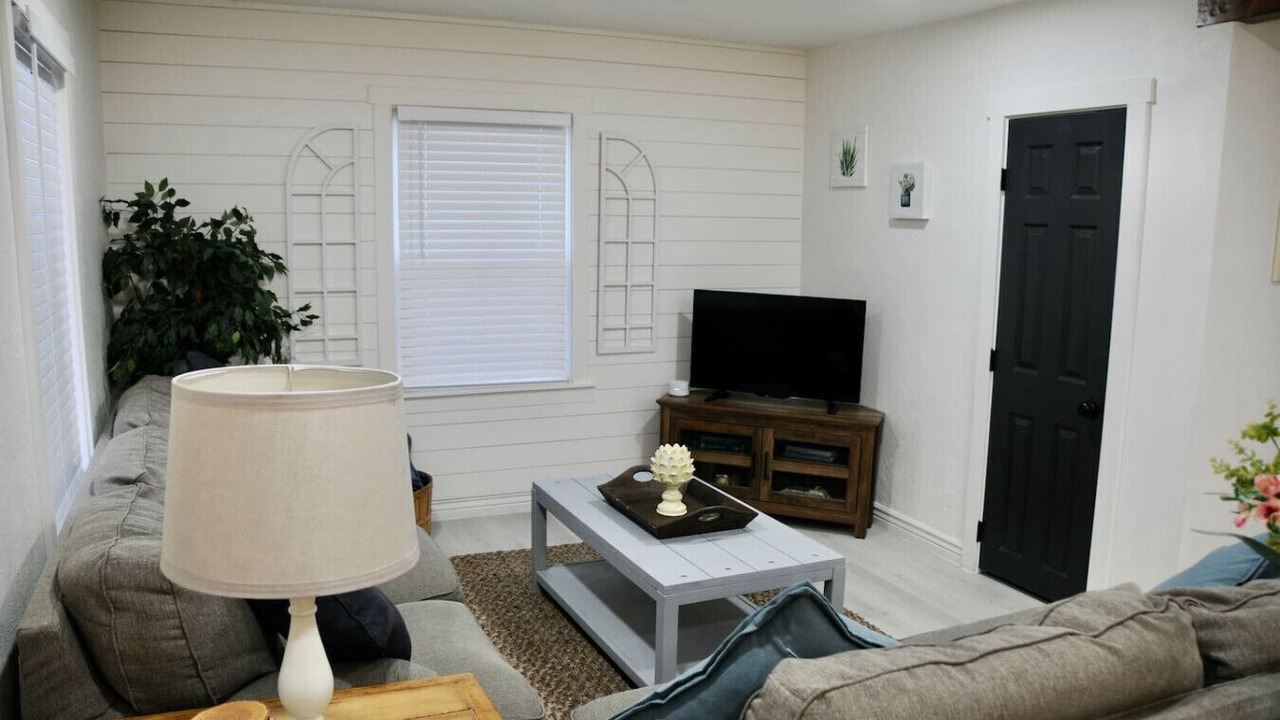 Photo of Livingroom in South Salt Lake