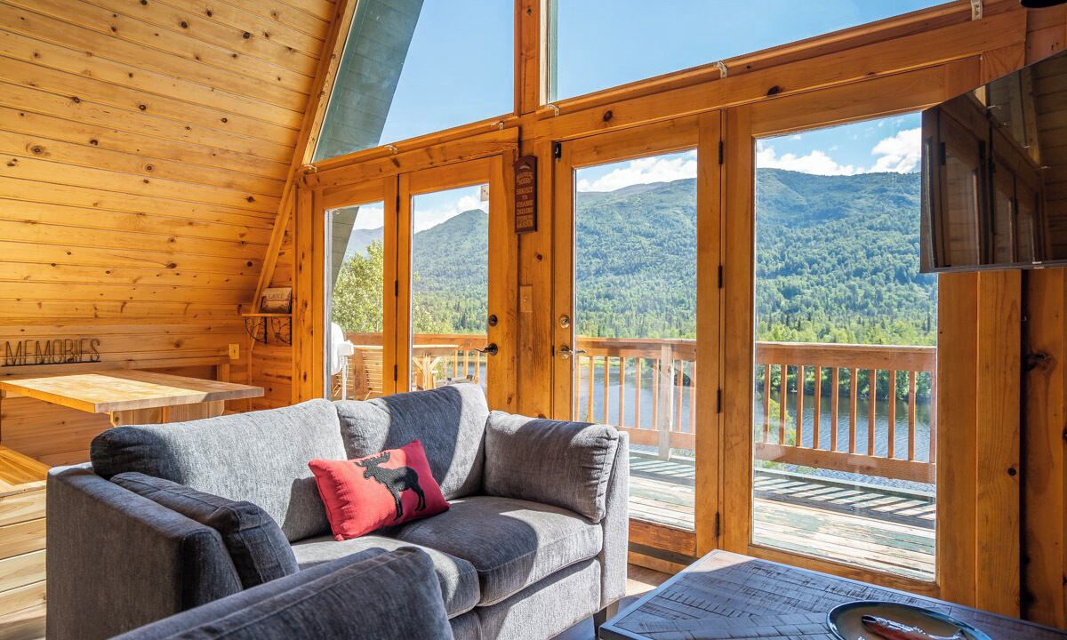 Photo of Livingroom in Lazy Mountain