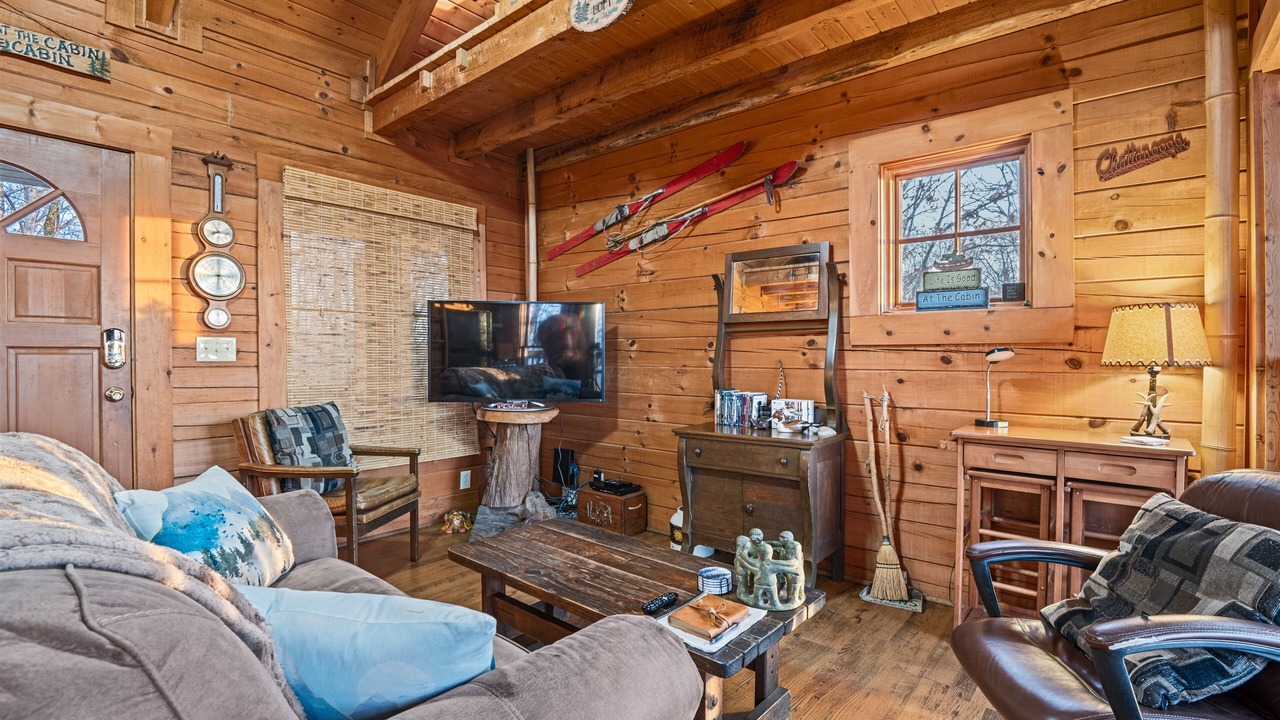 Photo of Livingroom in Lupton City
