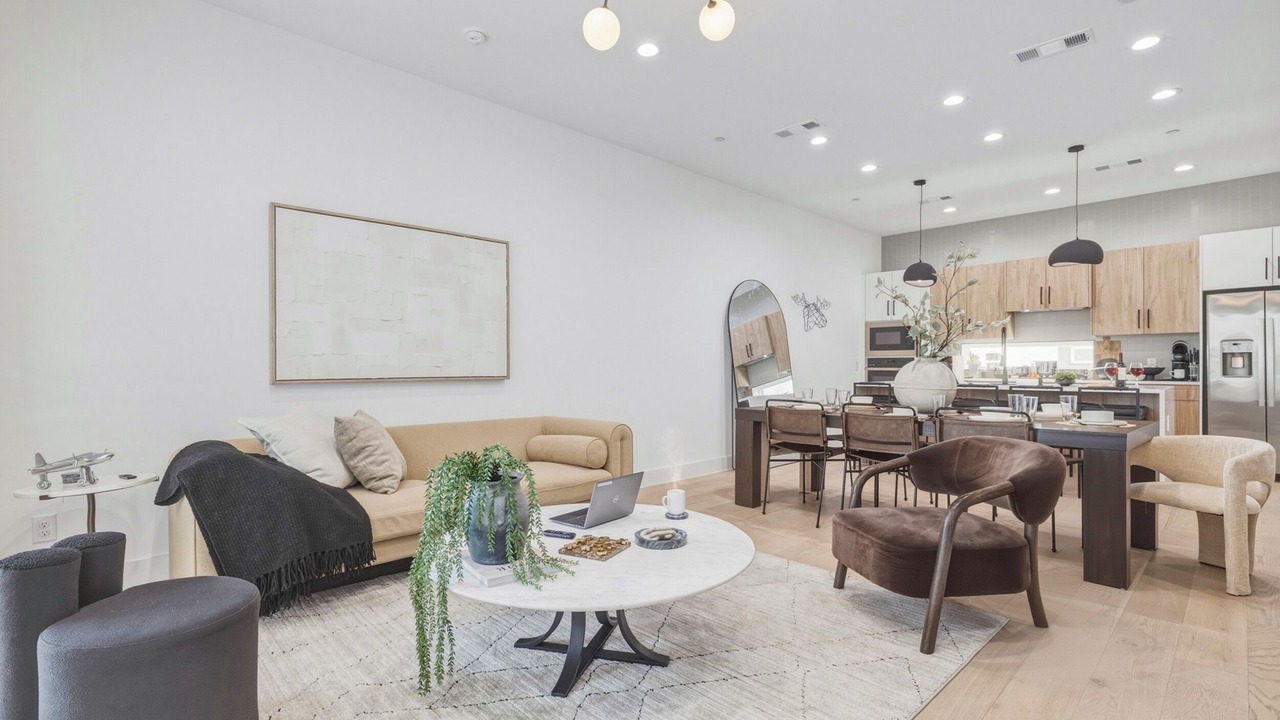 Photo of Livingroom in Oak Cliff