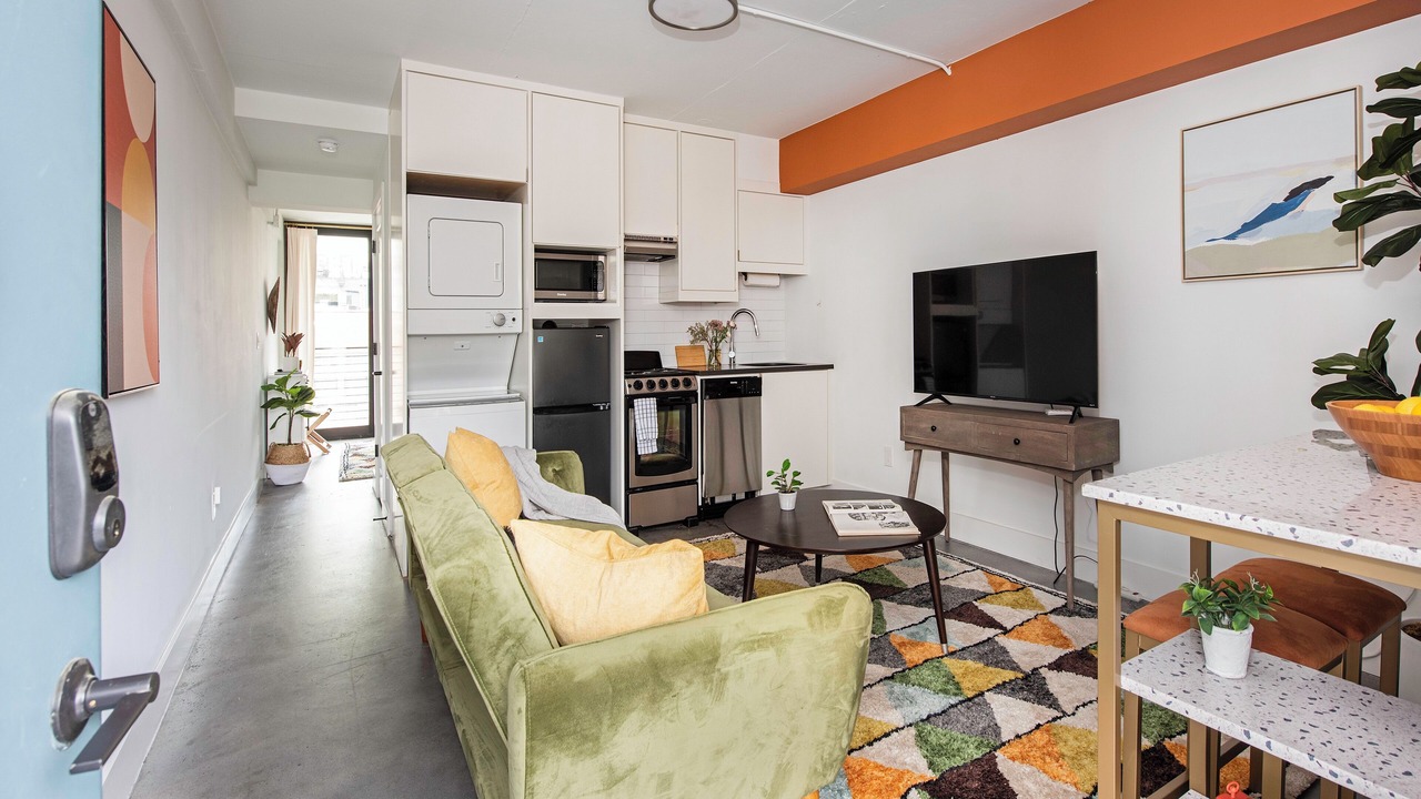 Photo of Livingroom in Virginia Highland