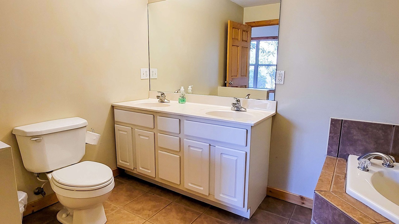 Photo of Bathroom in Sevierville
