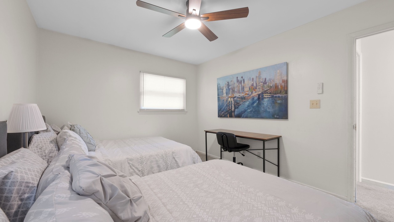 Photo of Bedroom in Summit Station