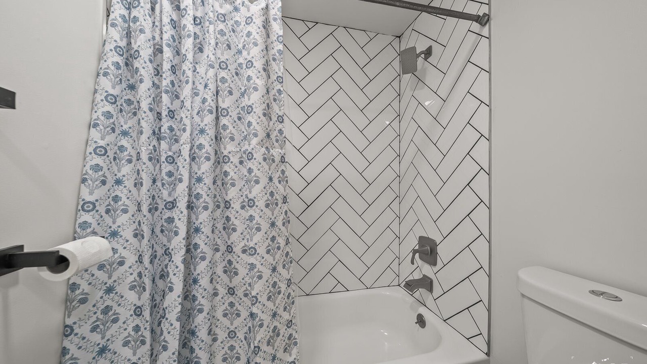 Photo of Bathroom in Huffman - O' Malley