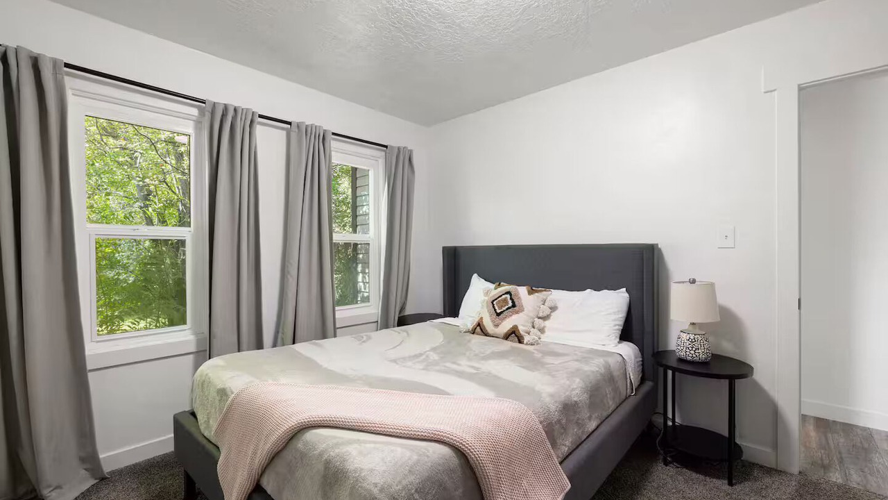 Photo of Bedroom in Holladay