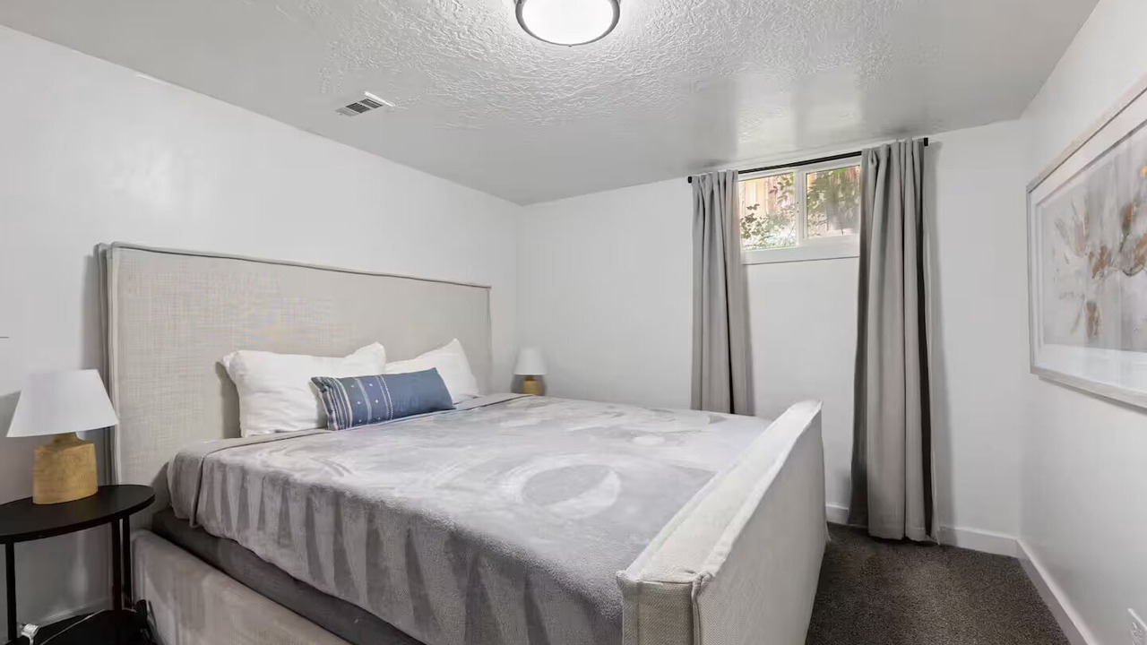 Photo of Bedroom in Holladay