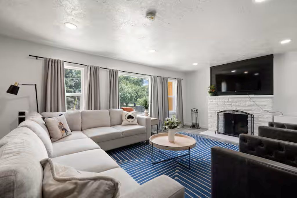 Photo of Livingroom in Holladay