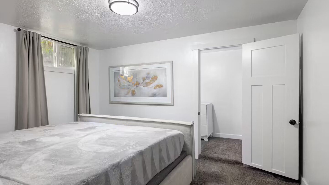 Photo of Bedroom in Holladay