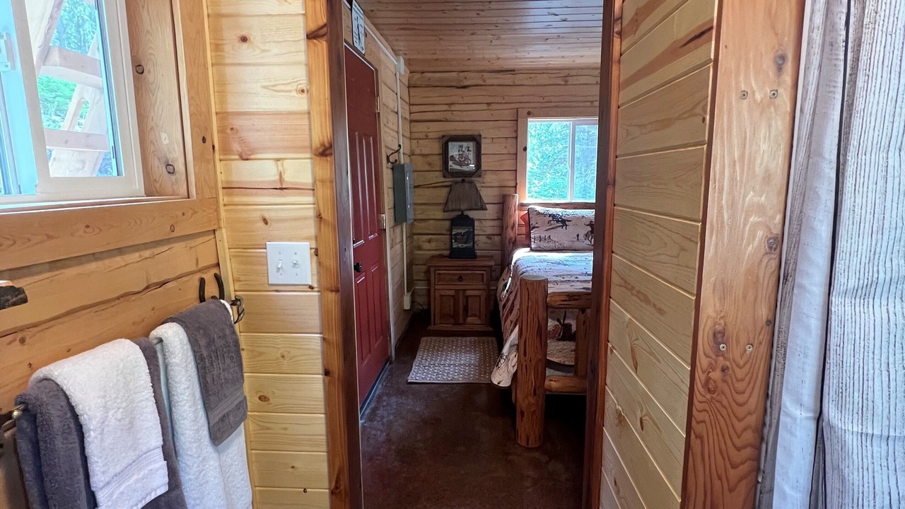 Photo of Bedroom in Fishhook
