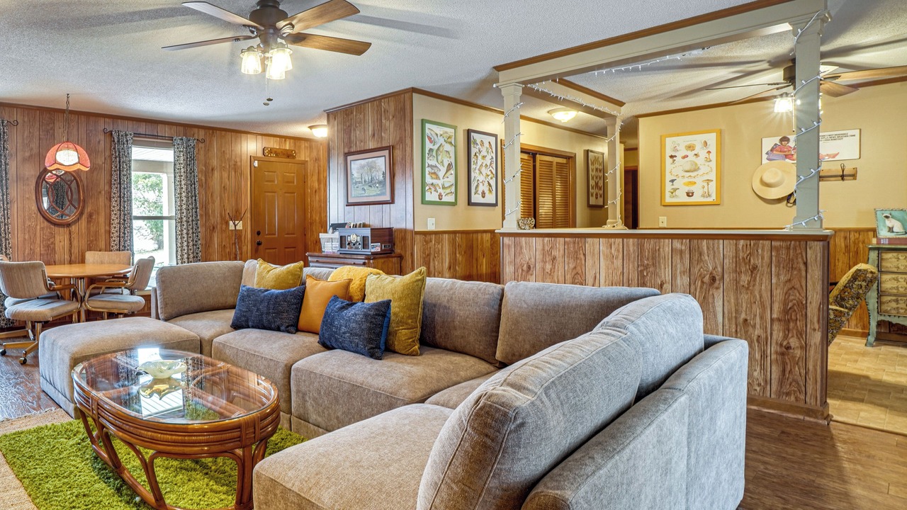 Photo of Livingroom in Madison
