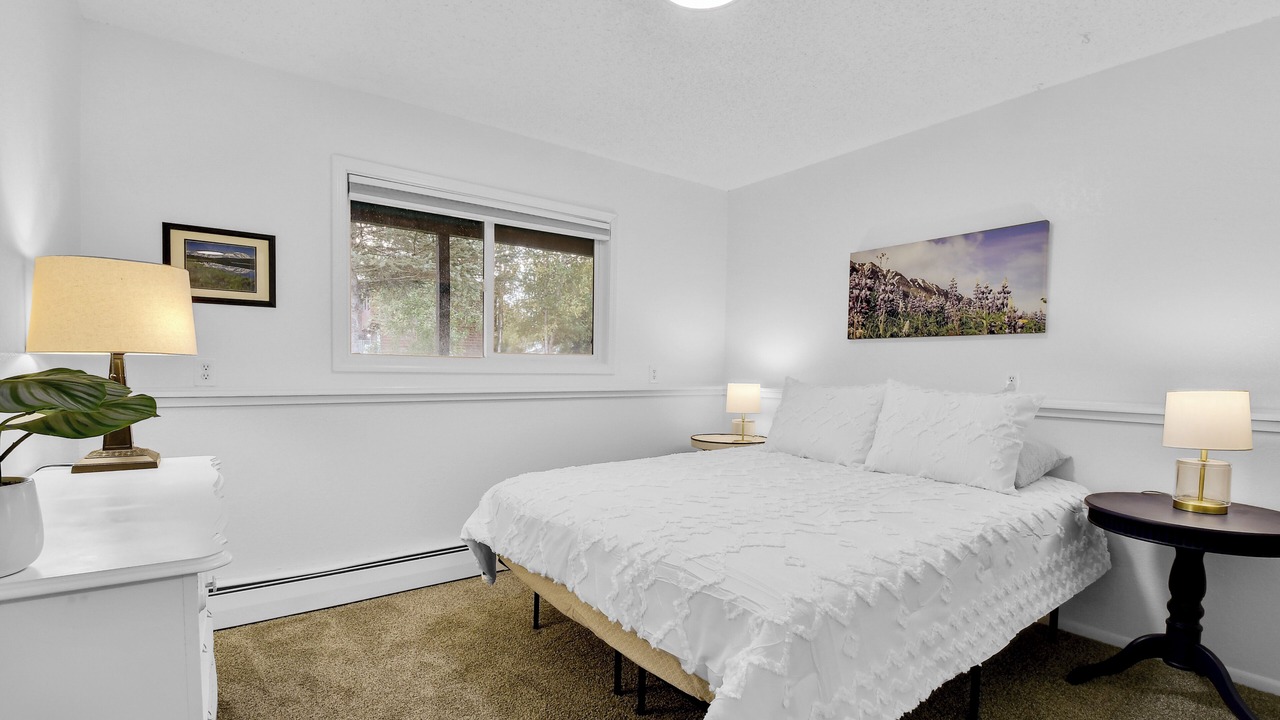 Photo of Bedroom in Northeast Anchorage