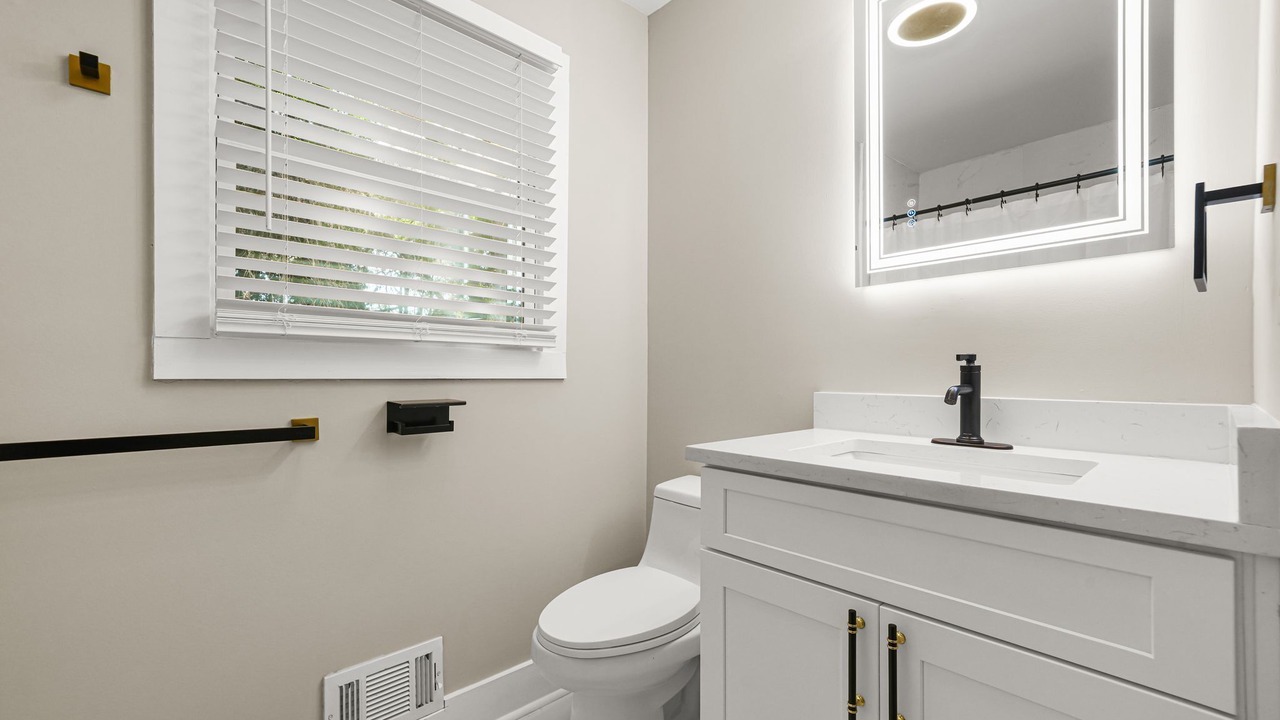 Photo of Bathroom in Candler-McAfee