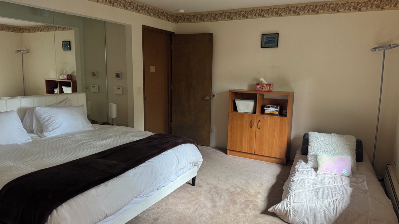 Photo of Bedroom in Bayshore - Klatt
