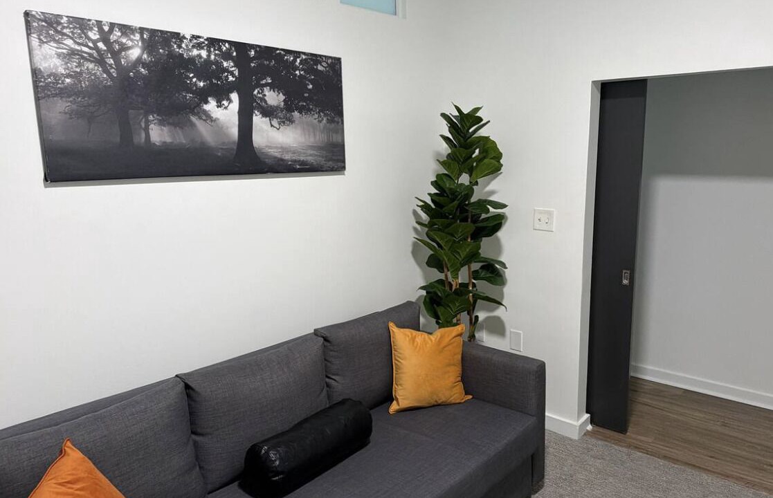 Photo of Livingroom in Loring Heights