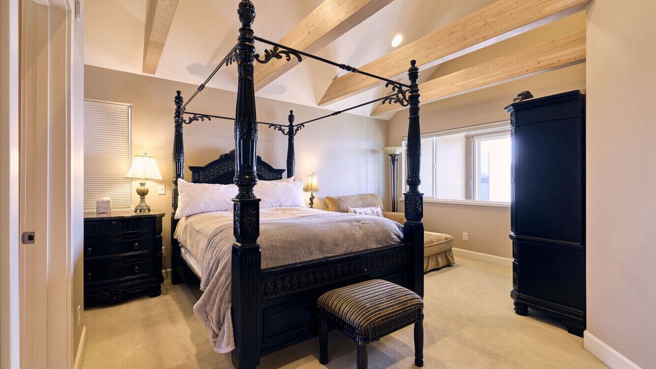 Photo of Bedroom in Homer