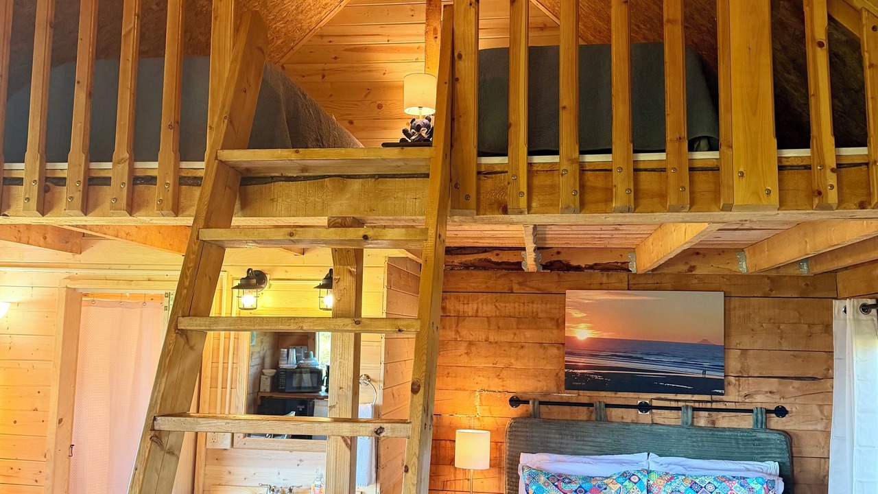 Photo of Bedroom in Ninilchik