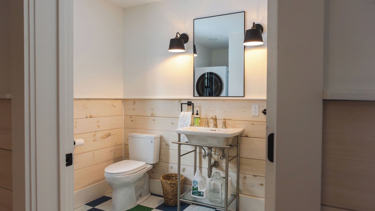 Photo of Bathroom in Arlington