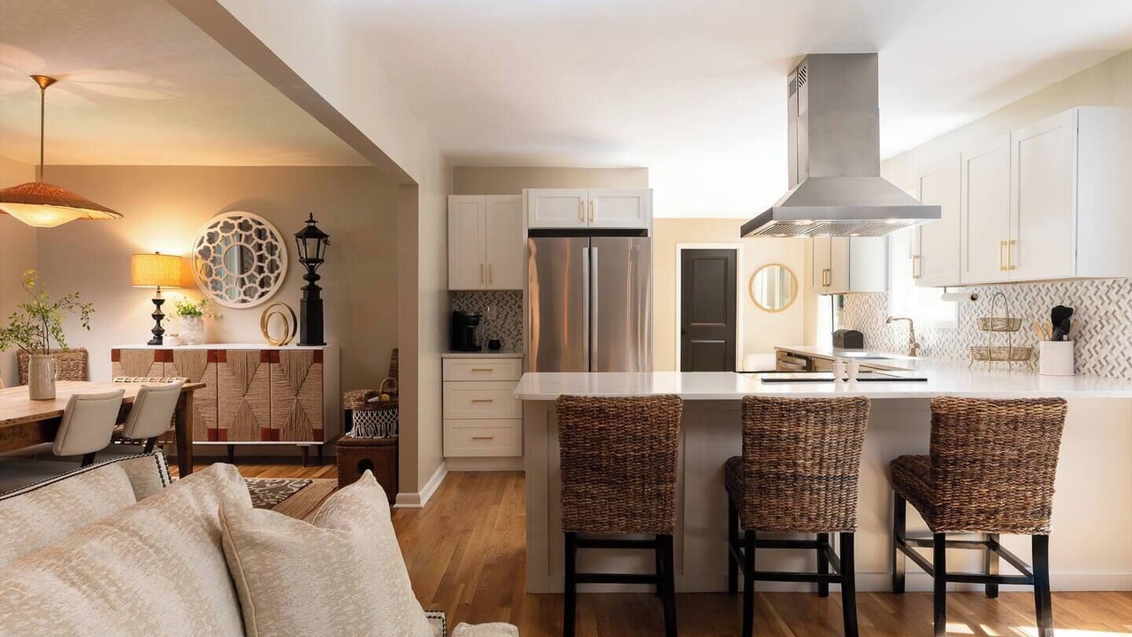 Photo of Livingroom in Tucker