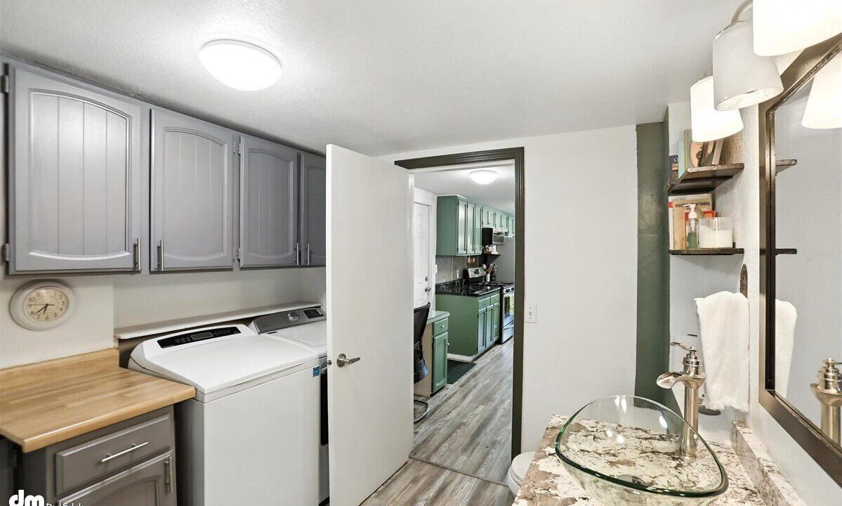 Photo of Bedroom in Mid-Hillside