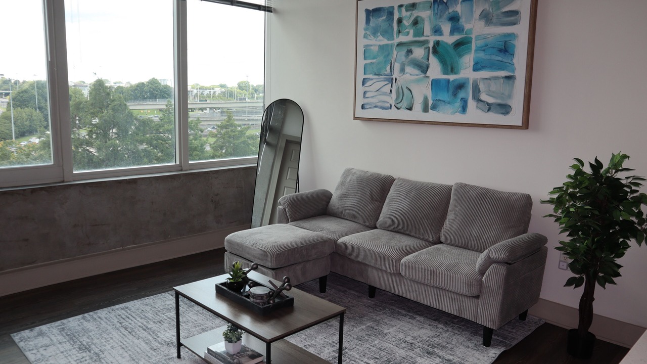 Photo of Livingroom in Peachtree Center