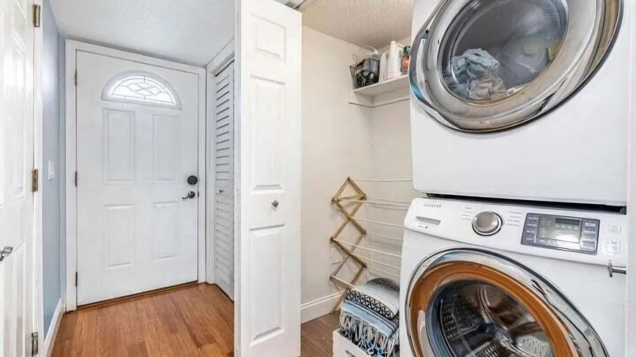 Photo of Bedroom in Melbourne Beach