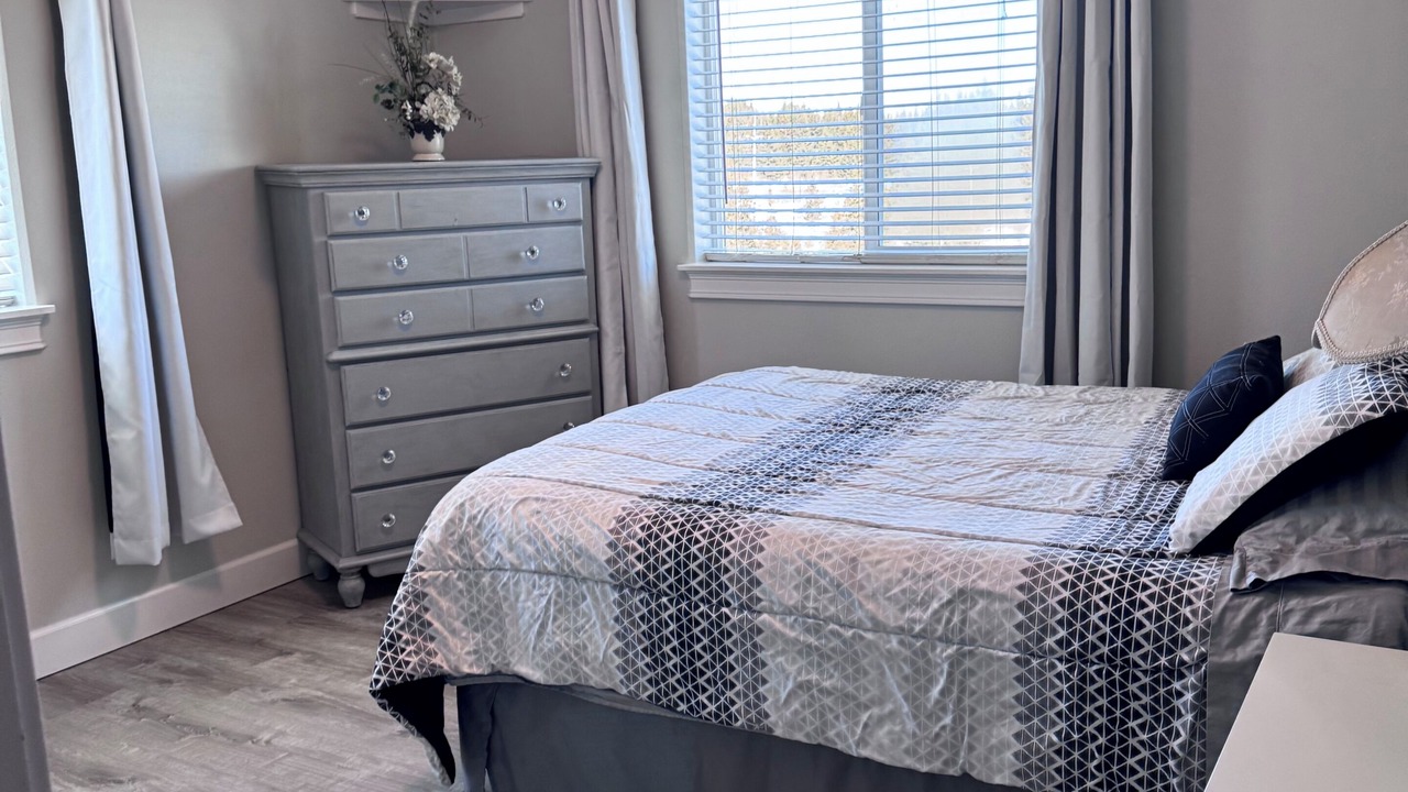 Photo of Bedroom in Diamond Ridge