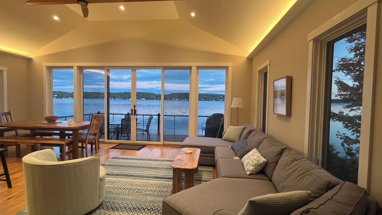 Photo of Livingroom in Saratoga Springs