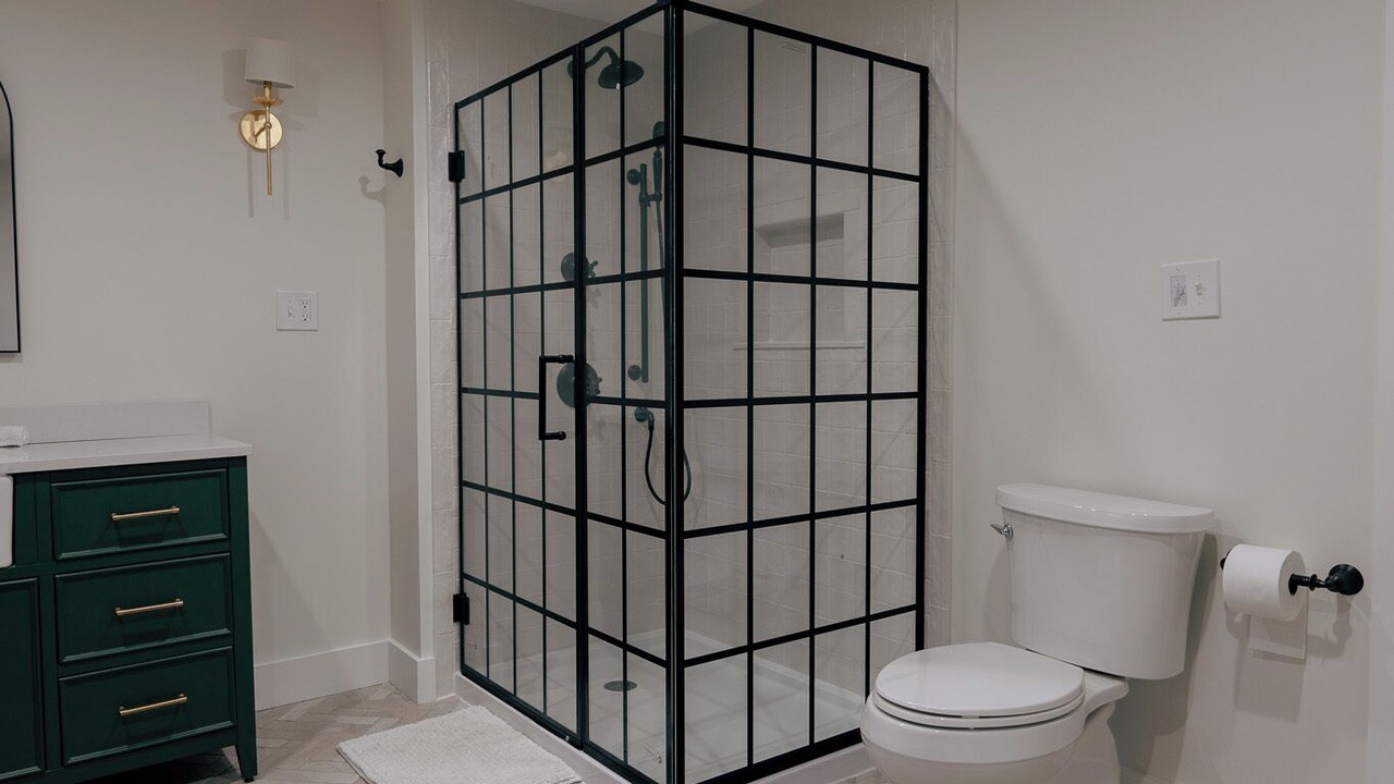 Photo of Bathroom in Oak Hill